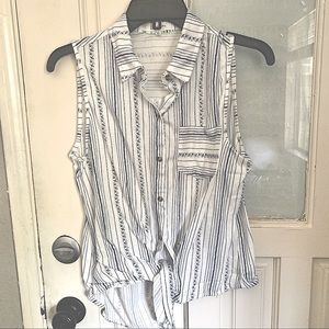 Eden & Olivia sleeveless button down top Large / L blue / white